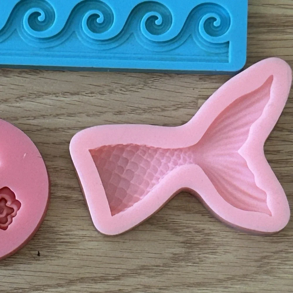 Lot of 4 Silicone Molds Wax Melt Candle Soap Baking Sea Shell Ocean Mermaid
